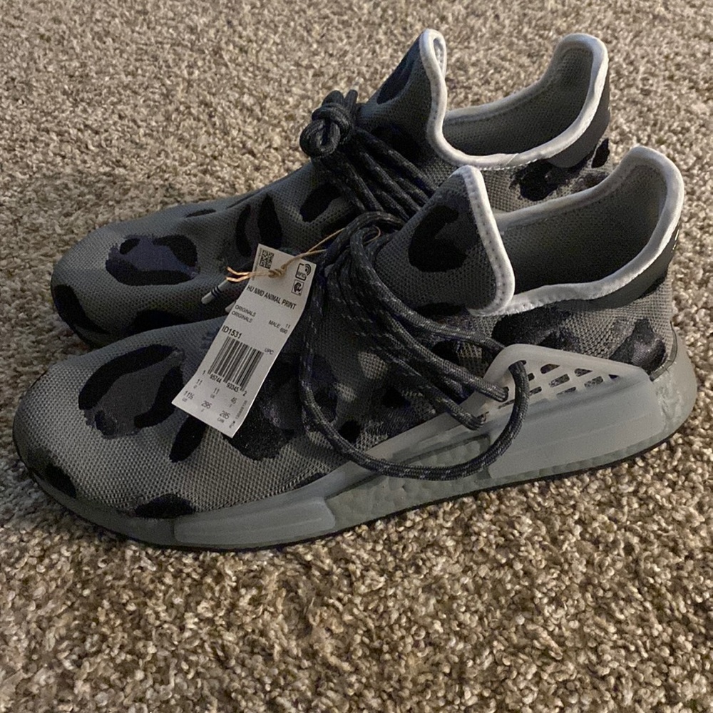 Adidas human race animal print “New” Without Box size 11.5 mens